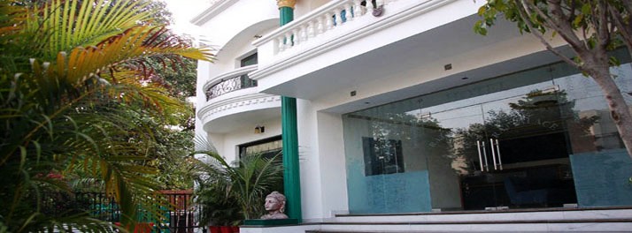 Hotel Raj Palace - Lucknow 01.jpg